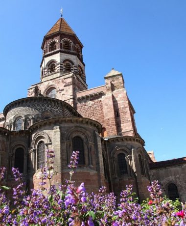 La basilique Saint-Julien, 3* au guide vert Michelin