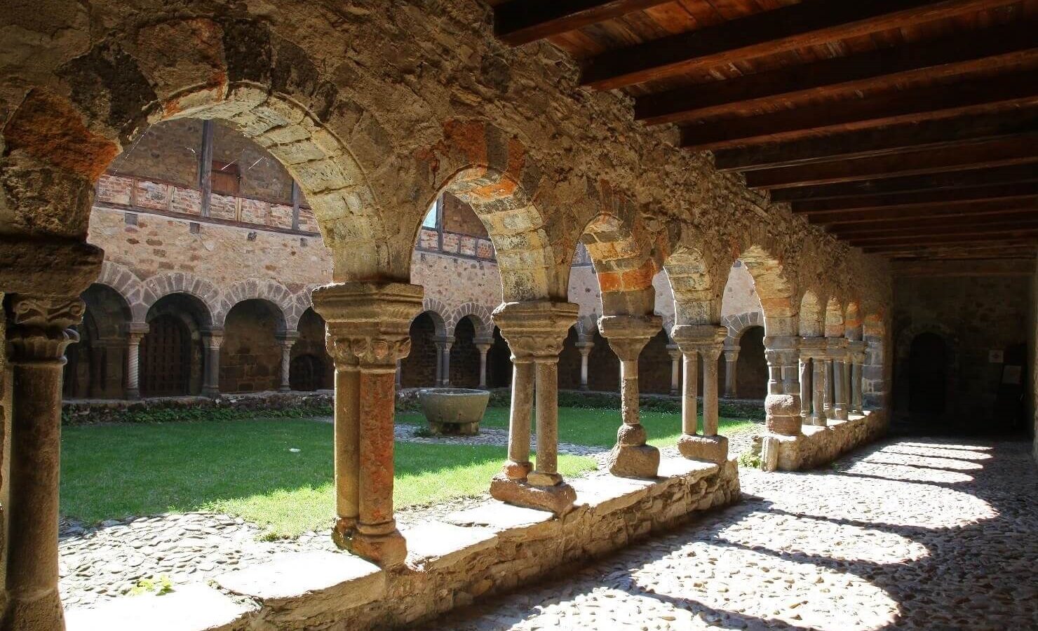 Cloître de Lavaudieu
