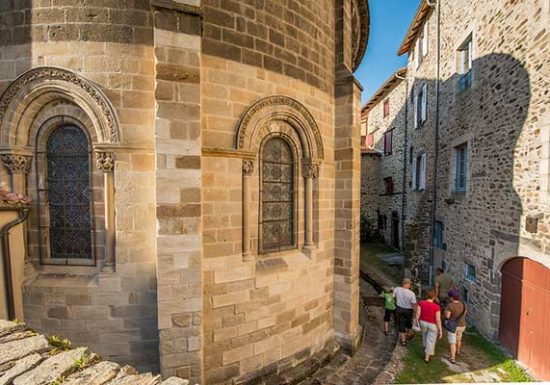 Eglise Saint-Pierre – 1étoile au guide vert Michelin