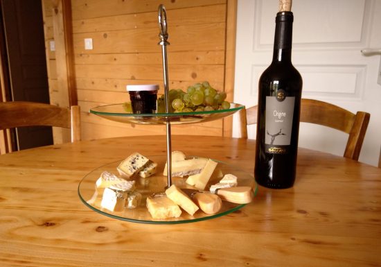 Eco-tours  » Apéro ou brunch insolite : Les fromages auvergnats « 