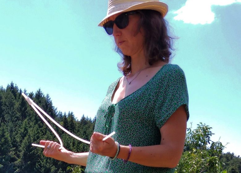 Ressentir la terre vibrer sous les baguettes de sourcier