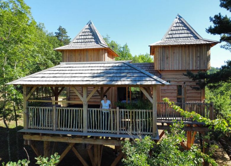 Cabanes-châteaux Le Peydébé