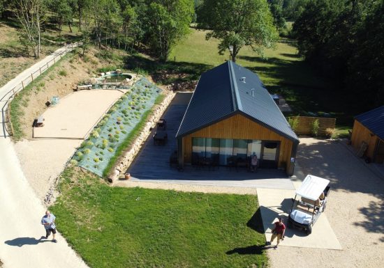 Cabanes Châteaux & Spa dans les arbres Le Peydébé