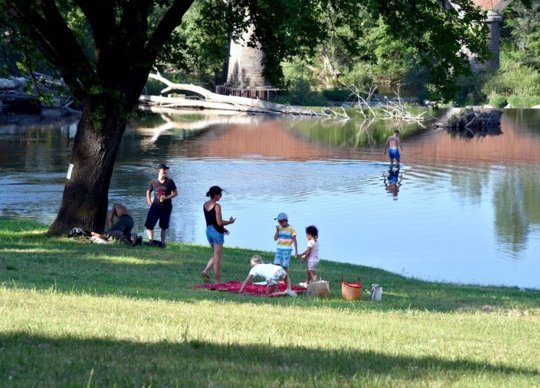 Baignade Surveillée sur la plage de la Bageasse à Vieille-Brioude