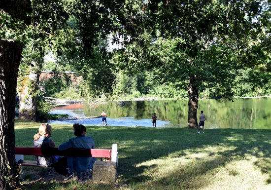 Baignade Surveillée sur la plage de la Bageasse à Vieille-Brioude