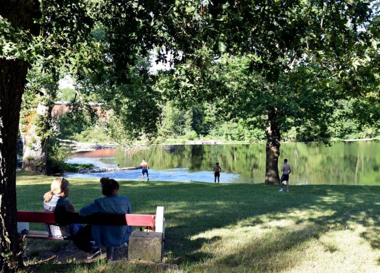Baignade Surveillée sur la plage de la Bageasse à Vieille-Brioude