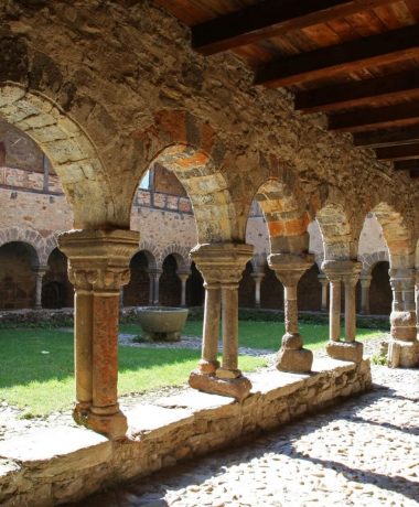 Cloître et abbaye de Lavaudieu -Visites-