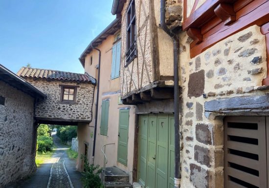 Saint-Ilpize le village