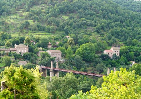 Saint-Ilpize le village