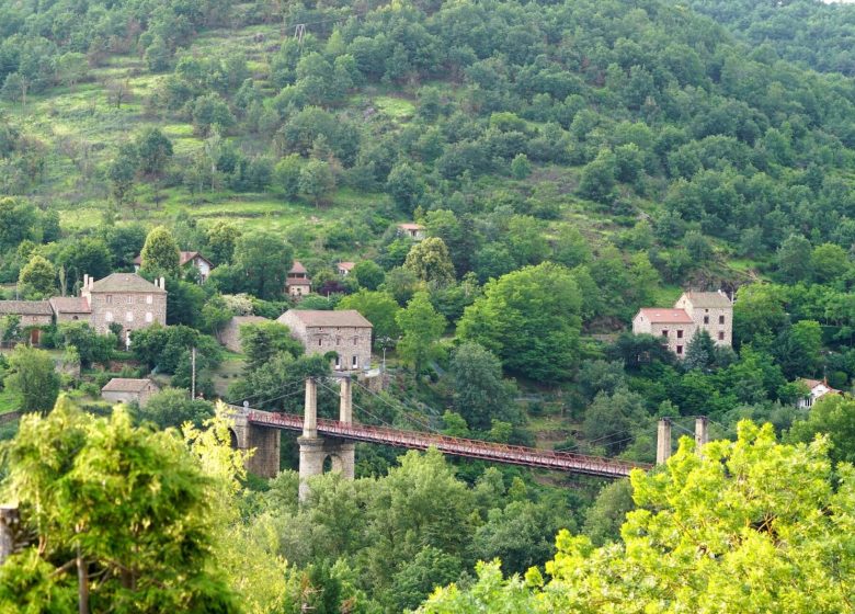 Saint-Ilpize le village