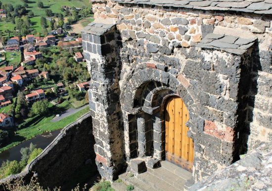 Saint-Ilpize le village