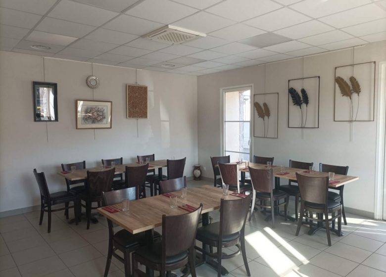 La Fontaine de Cohade Bar Restaurant Services