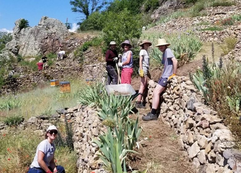 chantiers participatifs aux terrasses de Léotoing