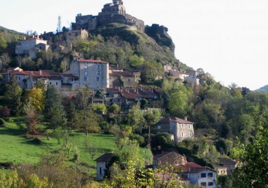 Saint-Ilpize le village